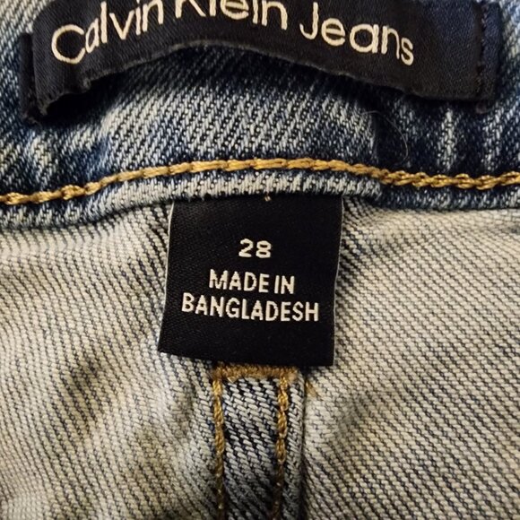 Calvin Klein Jean Shorts Waist 28 – Light Wash High Rise Distressed Look - Picture 5 of 8